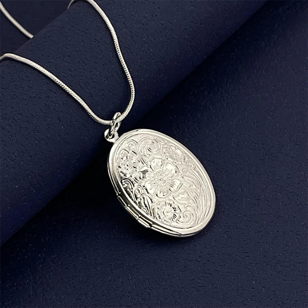 Popular 925 Sterling Silver Egg-Shaped Carved Photo Frame Pendant with Snake Bone Necklace, Fashionable and Simple Jewelry