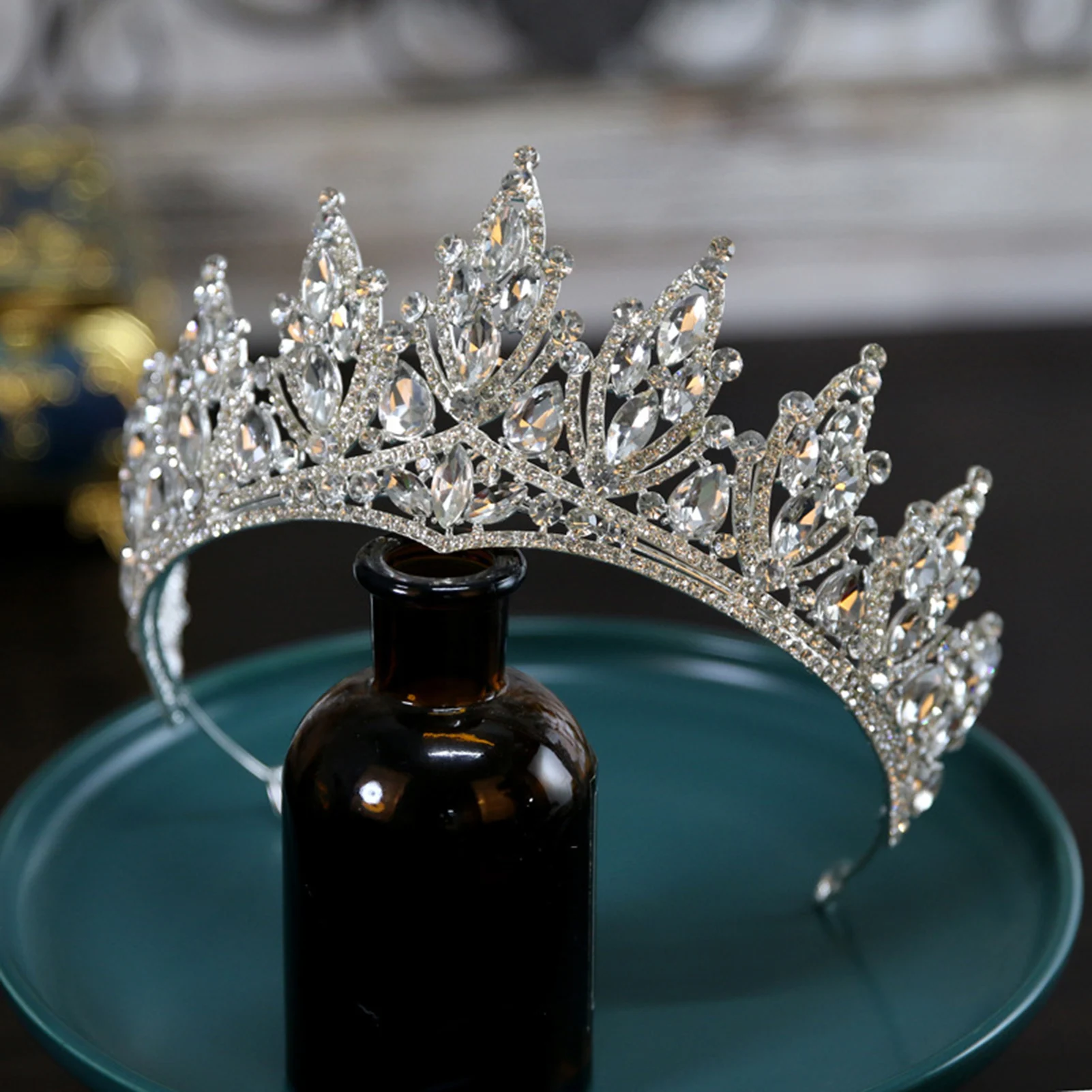 Women Accessories For Wedding - Bruidstiara van zilverlegering met glinsterende strass