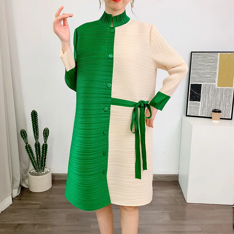 

Pleated 2023 Spring And Summer New Large Size Collar Color Matching Shirt Fashion Age Reduction Foreign Style Coat Women's
