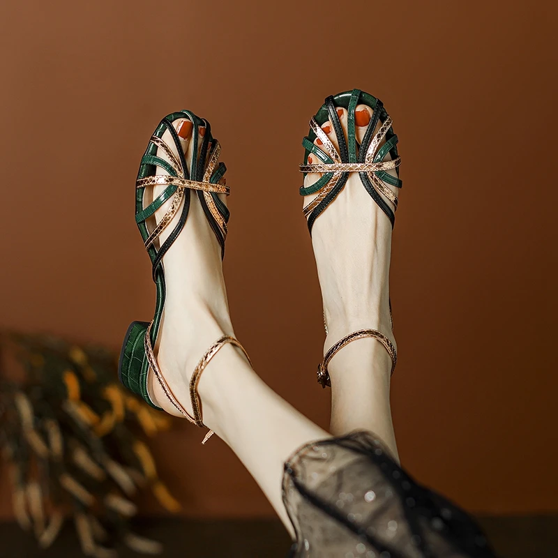 

Women's new summer leather cowhide elastic band, middle heel, hollow toe, breathable color blocked Roman shoes and sandals