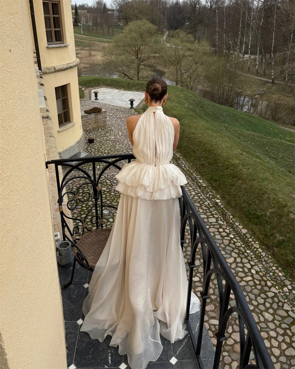 Mila Chic Halter Neck Dostosowane sukienki imprezowe Bez rękawów Kaskadowe wzburzone suknie balowe Eleganckie suknie wieczorowe do podłogi