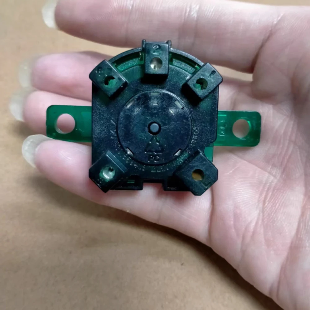 

2 PCS FS40-18C 250V 3-Speed Fan Selector Rotary Switch Electric Fan Speed Control Knob Switch Floor Fan Accessories
