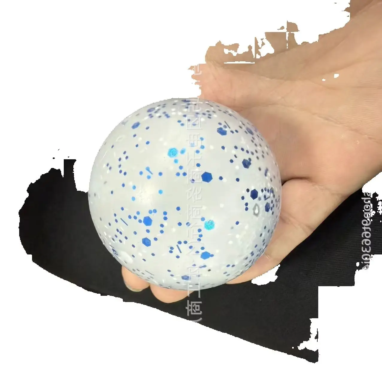 

New Product NeeDoh Snow Ball Crunch Snow Ball Crunch Stress Relief Toy