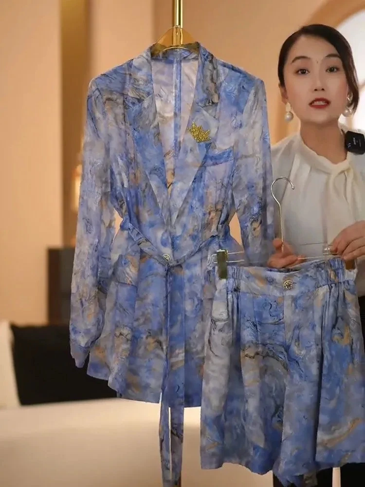 French high-end casual temperament printing suit women's summer new fashion thin long-sleeved suit shorts two-piece suit.