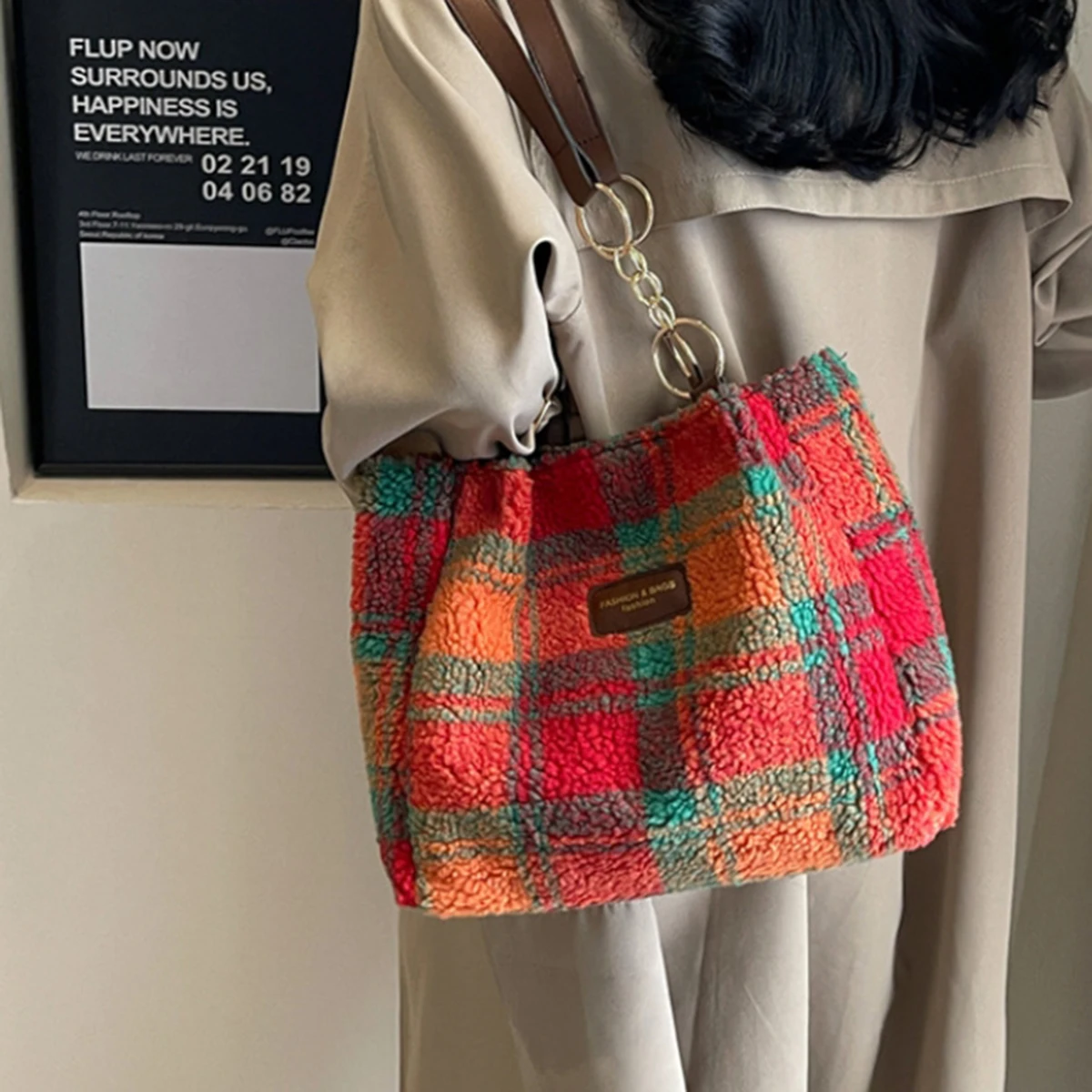 Red plaid plush bag autumn and winter new lamb velvet hand underarm bag Fashion plaid shoulder bag large capacity Tote bag