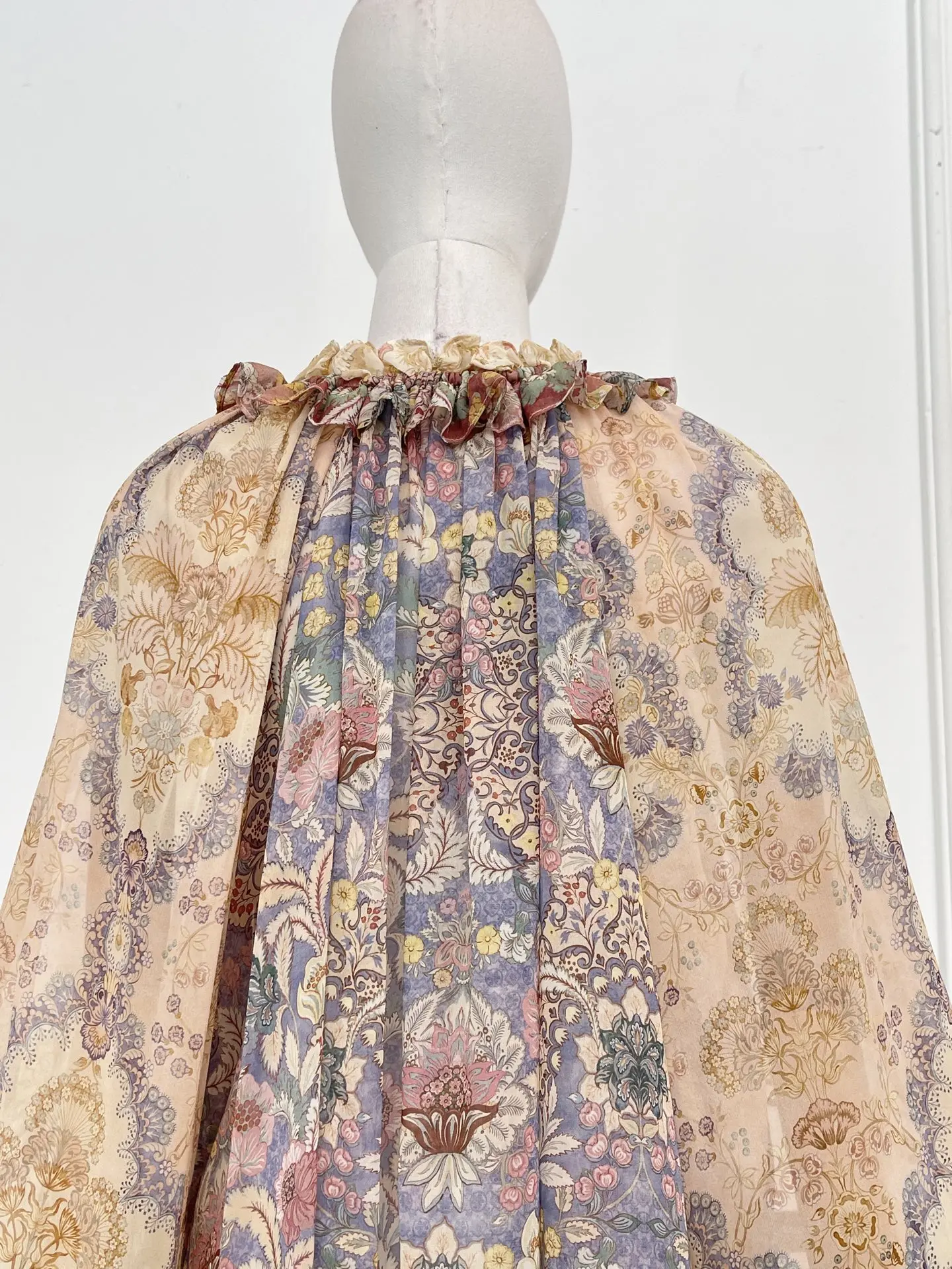 

2025 New Women Fashion Brown Violet Floral Print Long Sleeve Blouse Tops