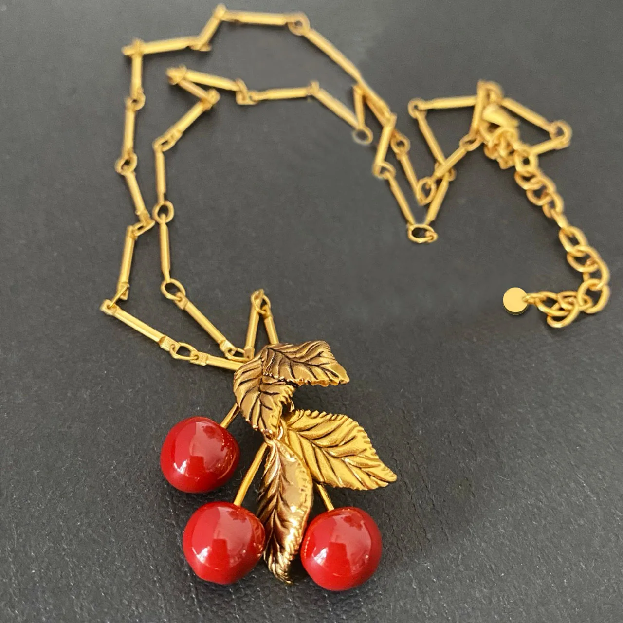 Jewelry & Accessories Sweet And Romantic Style High-Quality Red Cherry And Leaf-Shaped Tag Necklace As A Team Gift For Women
