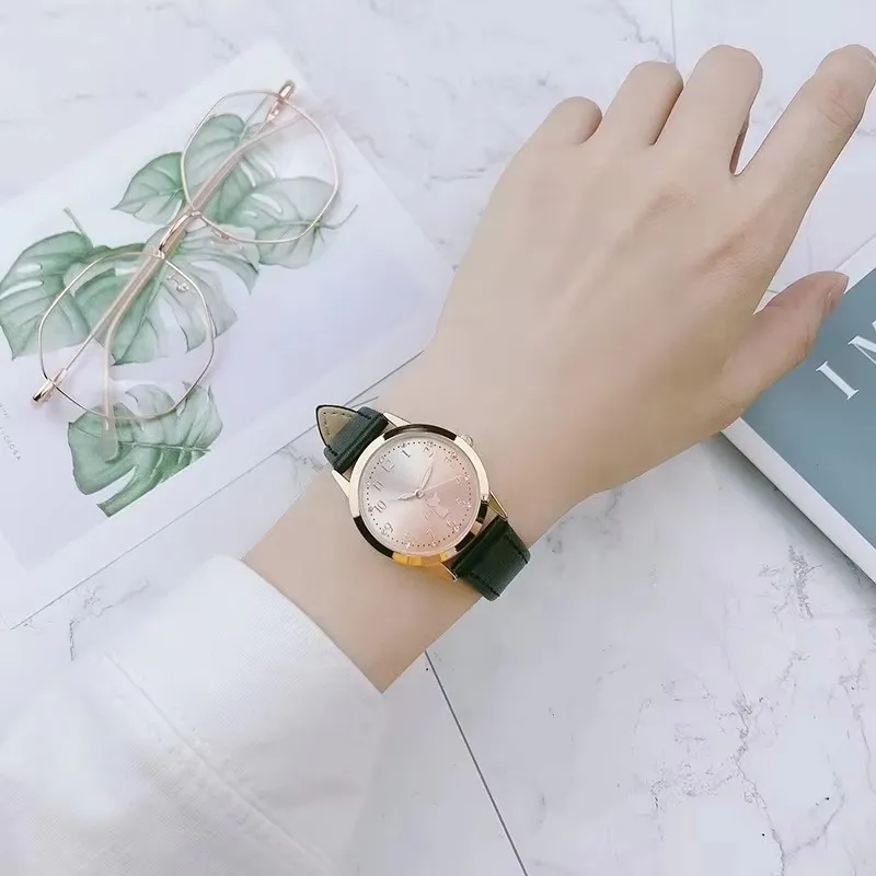 UTHAI CQ28 Casual and Fashionable Women's Watch with Luminous Faux Leather Strap, Quartz Watch, Elegant Cat Clock
