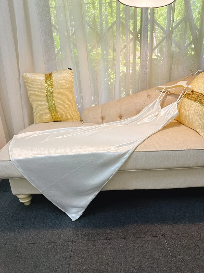 Ele V-ne  Dr Sexy Strapl Gown in Silk Satin Fabric for Par And Holiday Mid-length A-line Gown