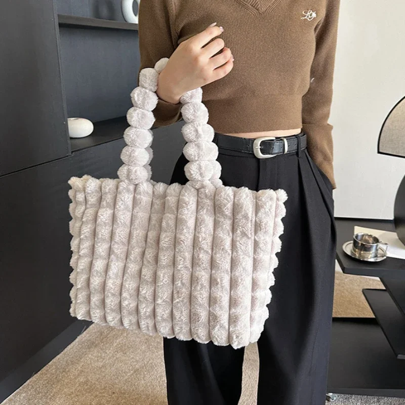 Fashionable Plush Tote Bag Winter Diamond Grid Small Fresh Shoulder Bag Women's Casual Tote Casual Handheld Crossbody Bag