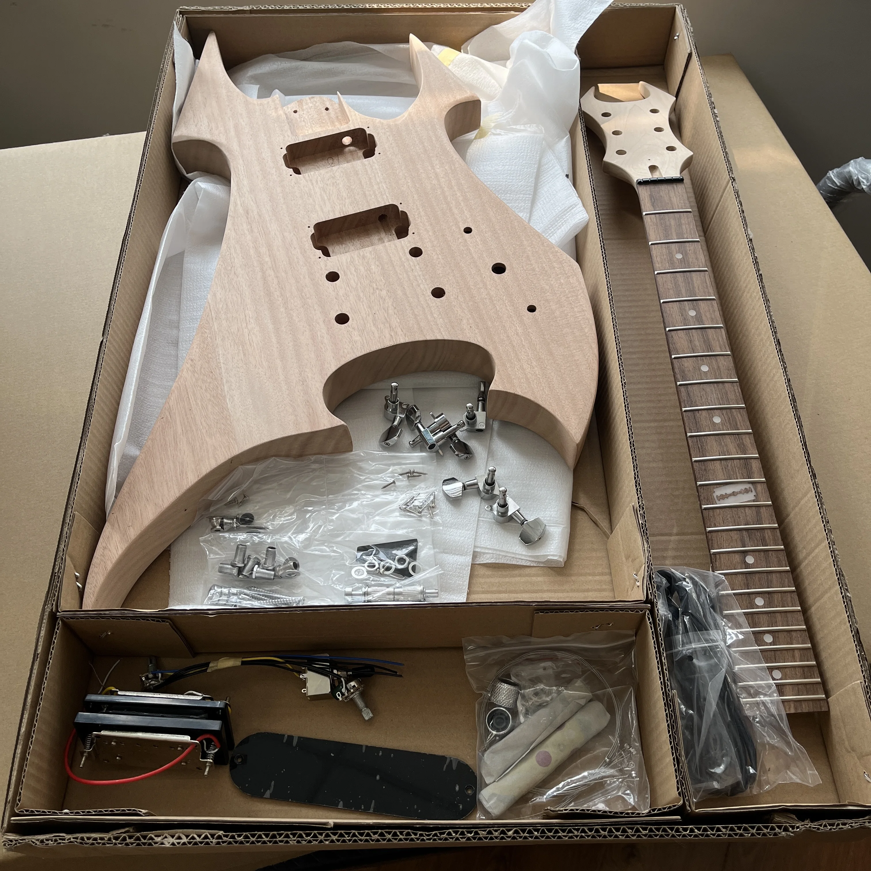 Costom DIY Kit Nfinished Extreme Devil Shape Electric Guitar Mahogany Blank Body & Matching Devil Headstock Neck HH Humbucker