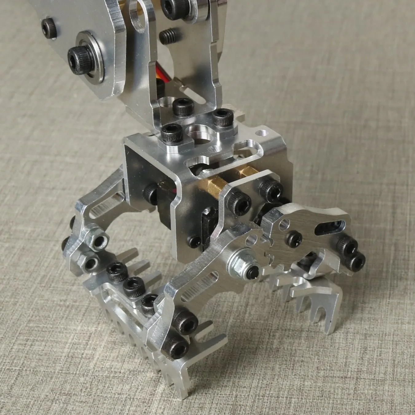 Mechanical gripper, robot hand, gripper, mechanical arm, mechanical claw, metal gripper, robot hand 25X1
