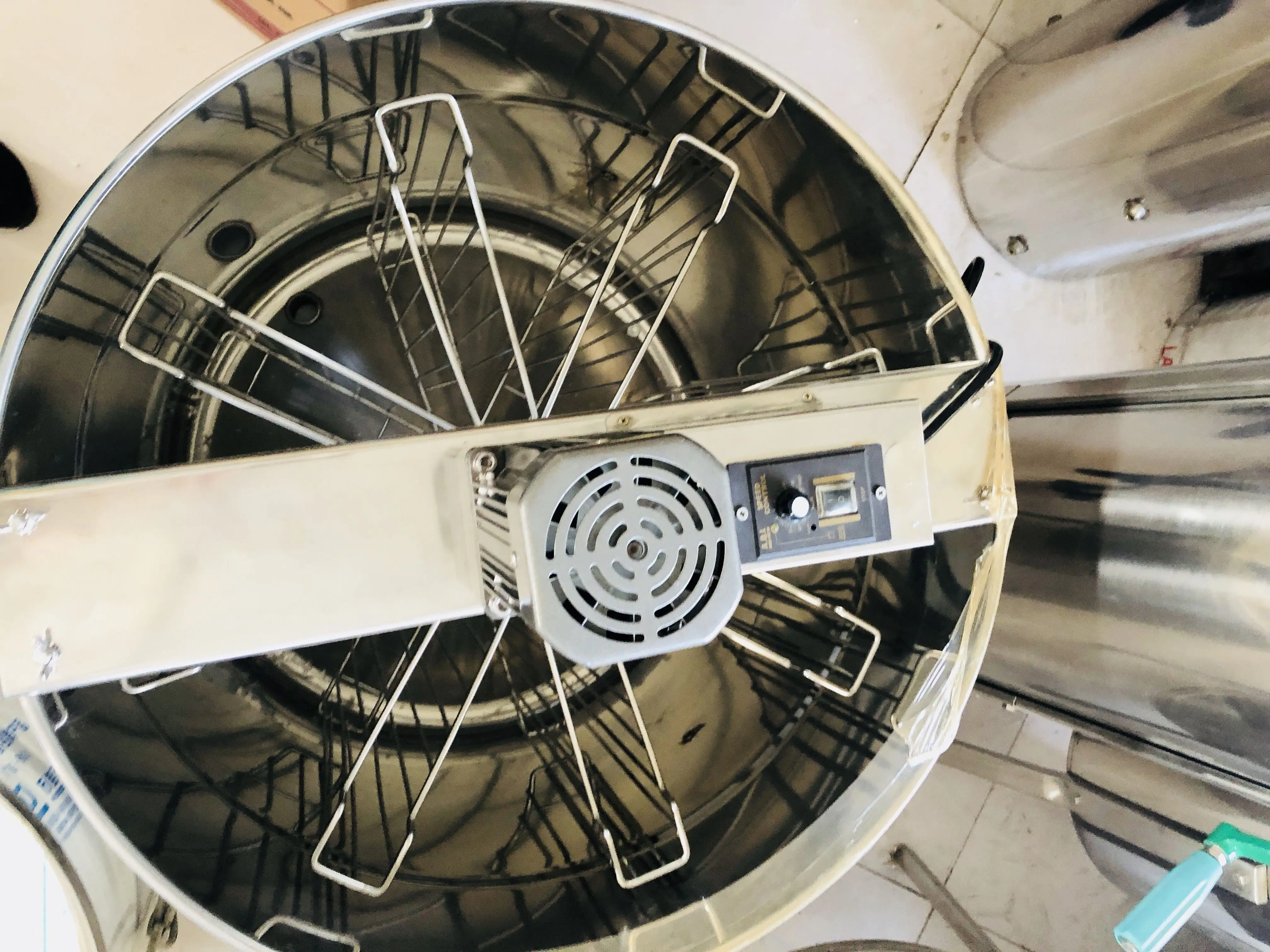 achine Extraction Spinner Used Honey Extractor for SaleBeestar 8 Frame Automatic Reversible Radial Bee Honey Processing M