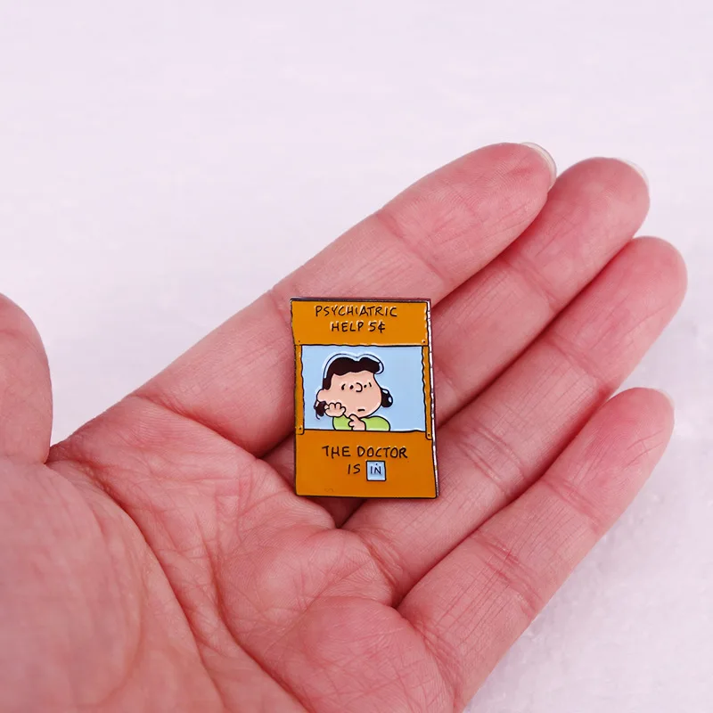 كاريكاتير الفول السوداني شخصية الرسوم المتحركة الطبيب في بروش كرتوني قديم مجوهرات لطيفة على ظهره إكسسوارات طية صدر السترة بروش هدية