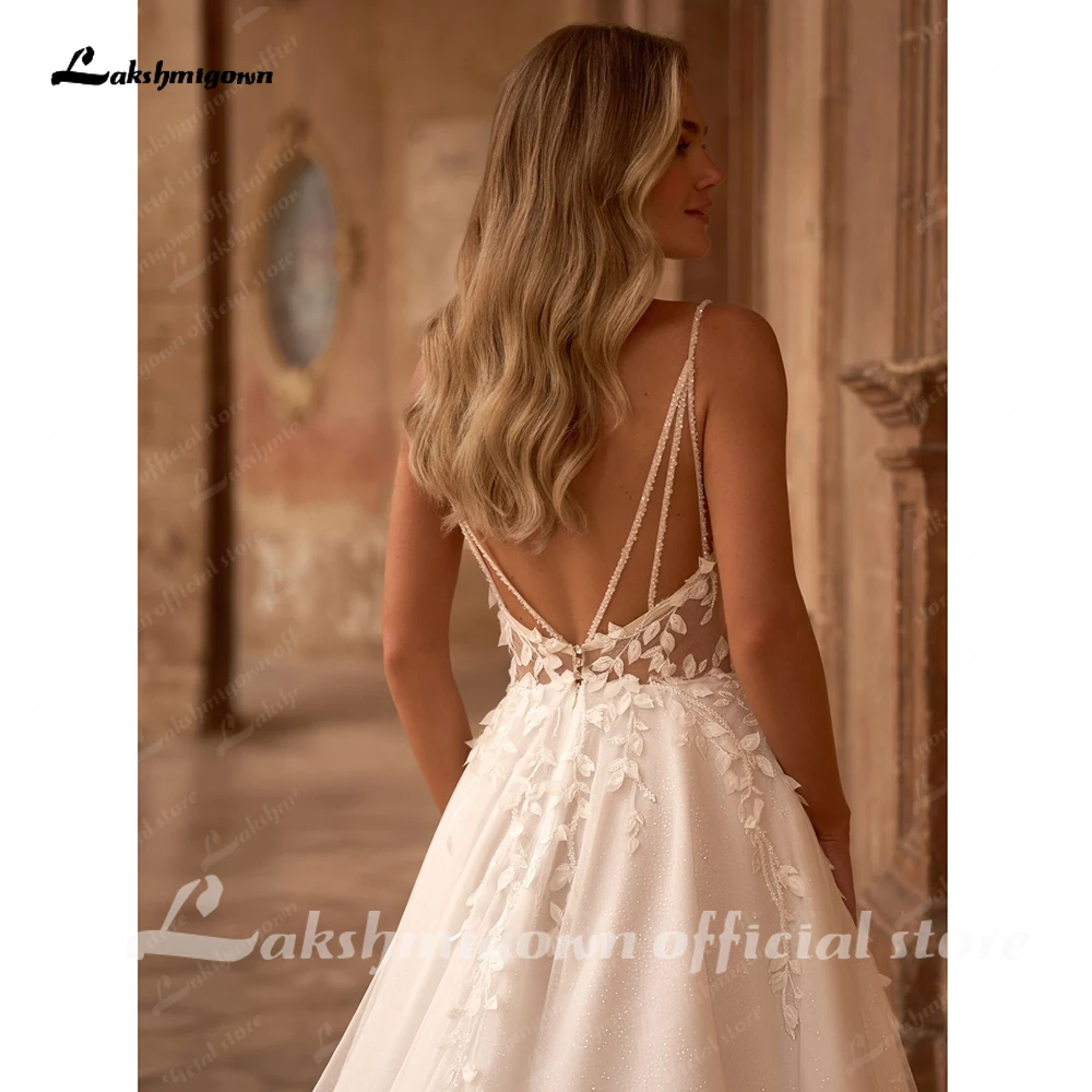 Lakshmigown Durchsichtiges Brautkleid mit Spaghettiträgern, V-Ausschnitt, Applikationen, Schlitz und Glitzer für Damen, Maßanfertigung – Detail 8