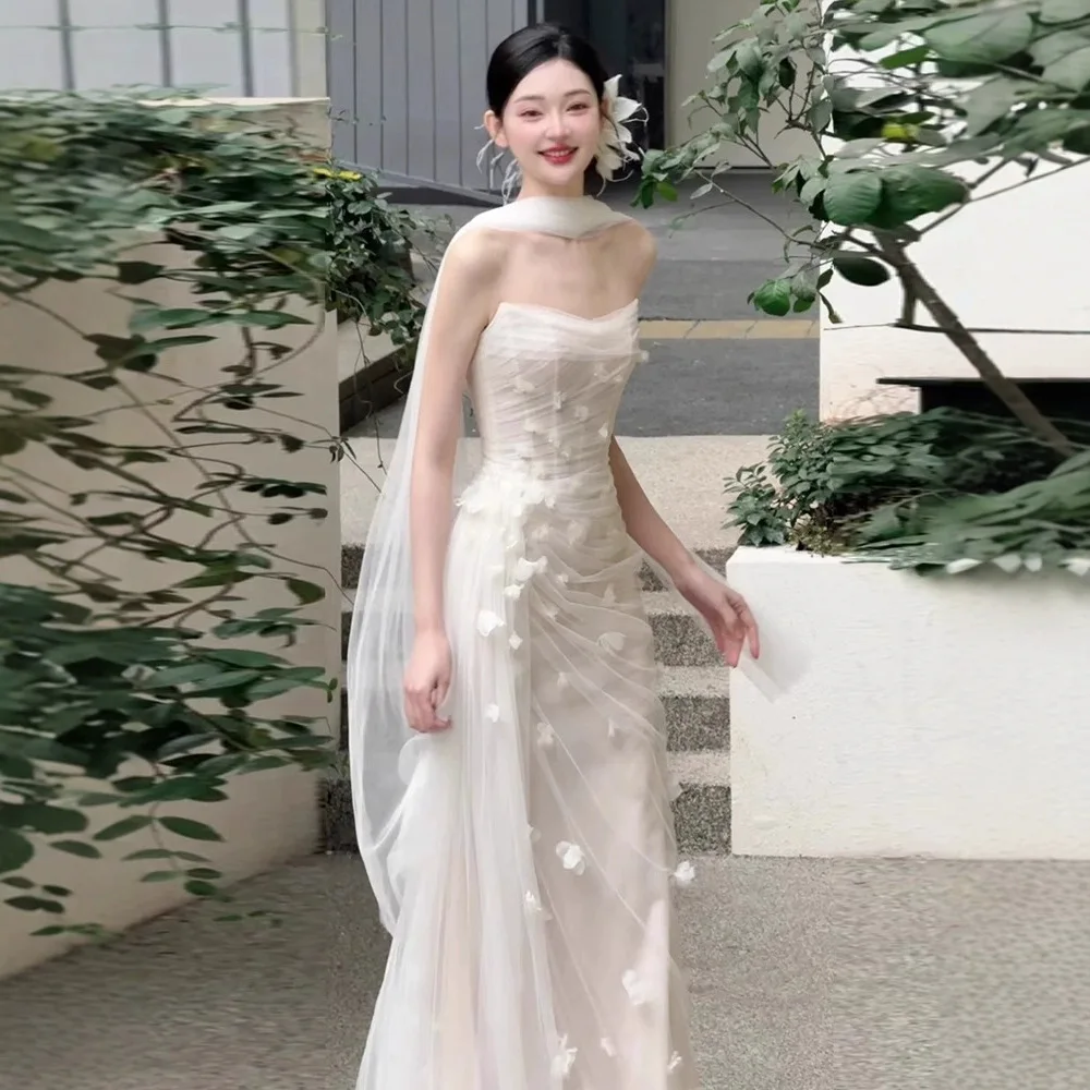 Elegant Floral Wedding Dress Lightweight Bridal Gown with Sweet Fish Tail Perfect for Engagement Breakfast Luxury Strapless