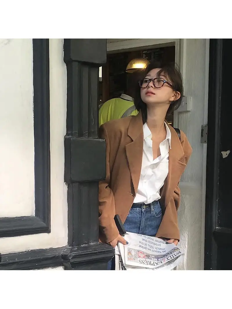 

The Barn*E Trousseau Бархатный костюм с золотыми пуговицами Jaet Женский корейский костюм Dongdaemun Design Autumn Faion Long Sve