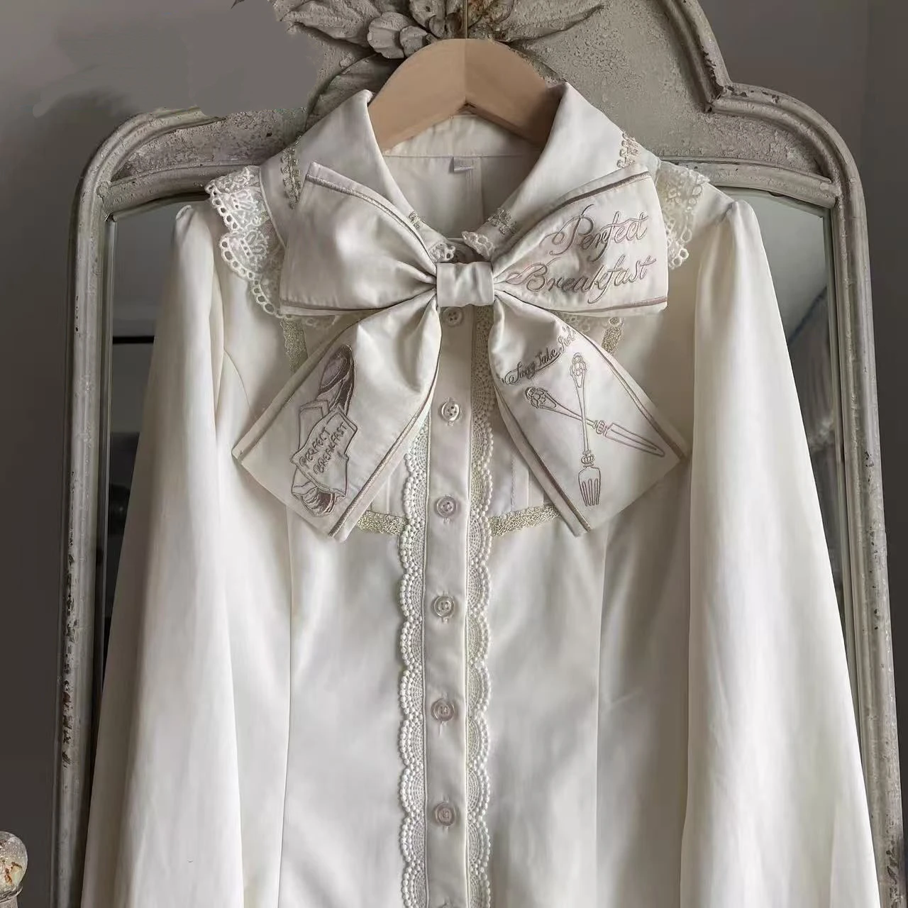 Lolita Nieuwe Lange Mouw Herfst Winter Pop Kraag Shirt Veelzijdige Bladerdeeg Mouw Top JSK Zoet Schattig Meisje Retro Innerlijke Slijtage