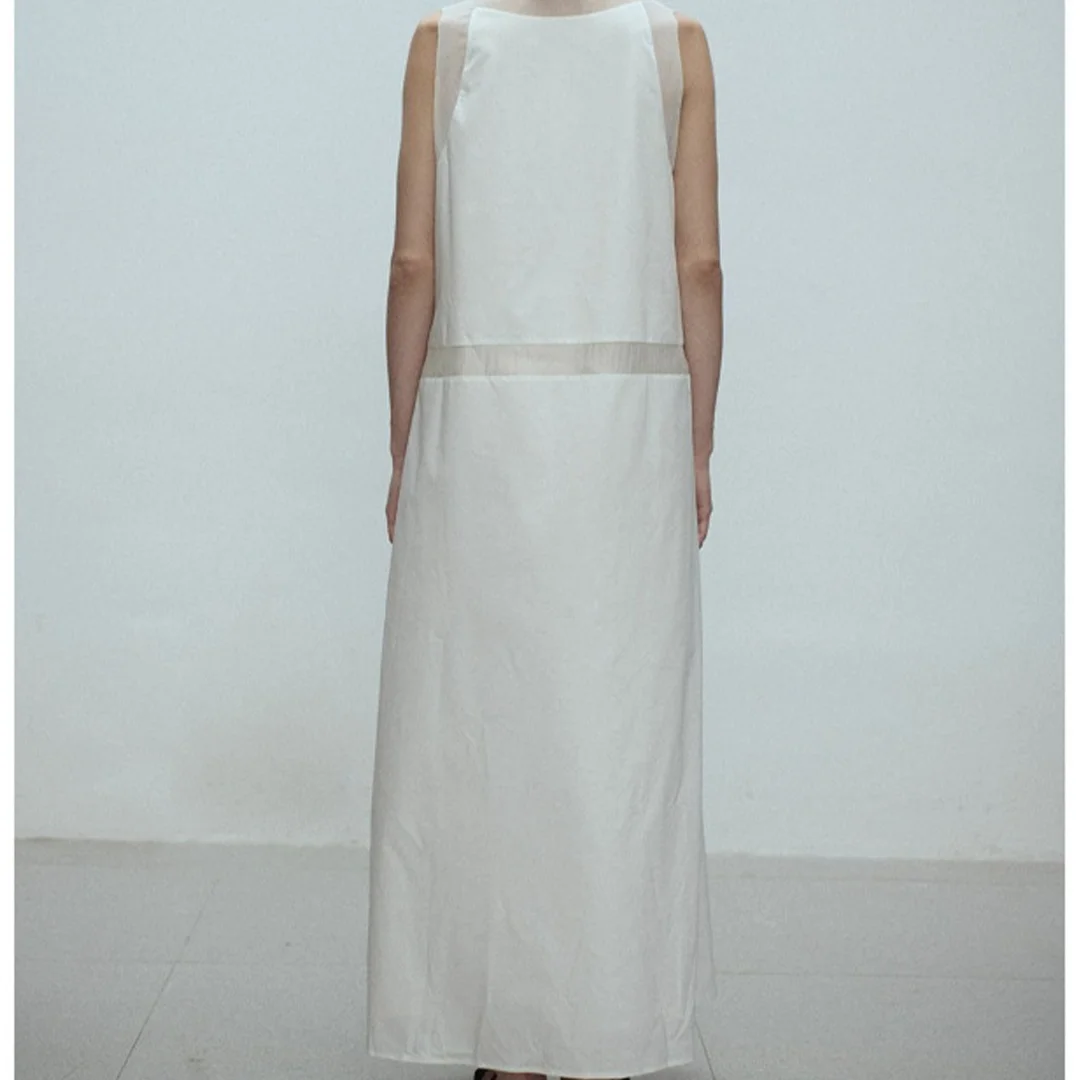 2025 Early Autumn S Fashion Openwork Sheer Mesh Patchwork V-Neck Sleeveless Dress