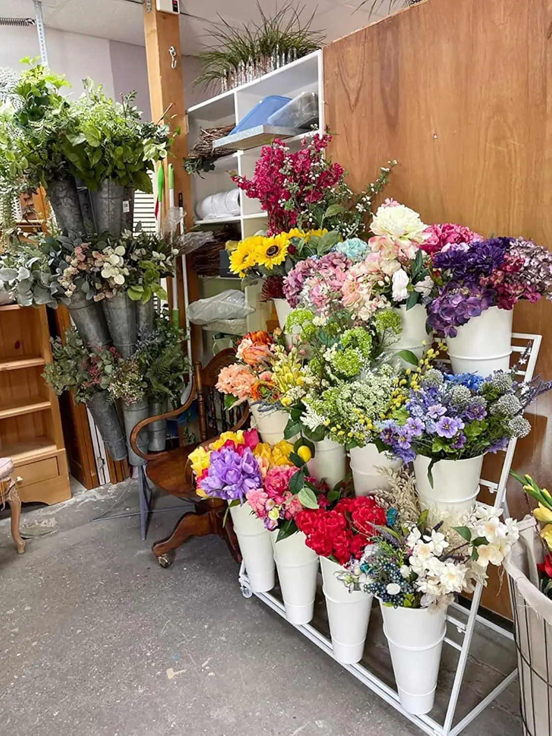 

Flower Display Stand with Buckets,3 Layers Metal Plant Stand,Moving Florist Bouquet Shelf for Fresh Flower Shop,for Patio Garden
