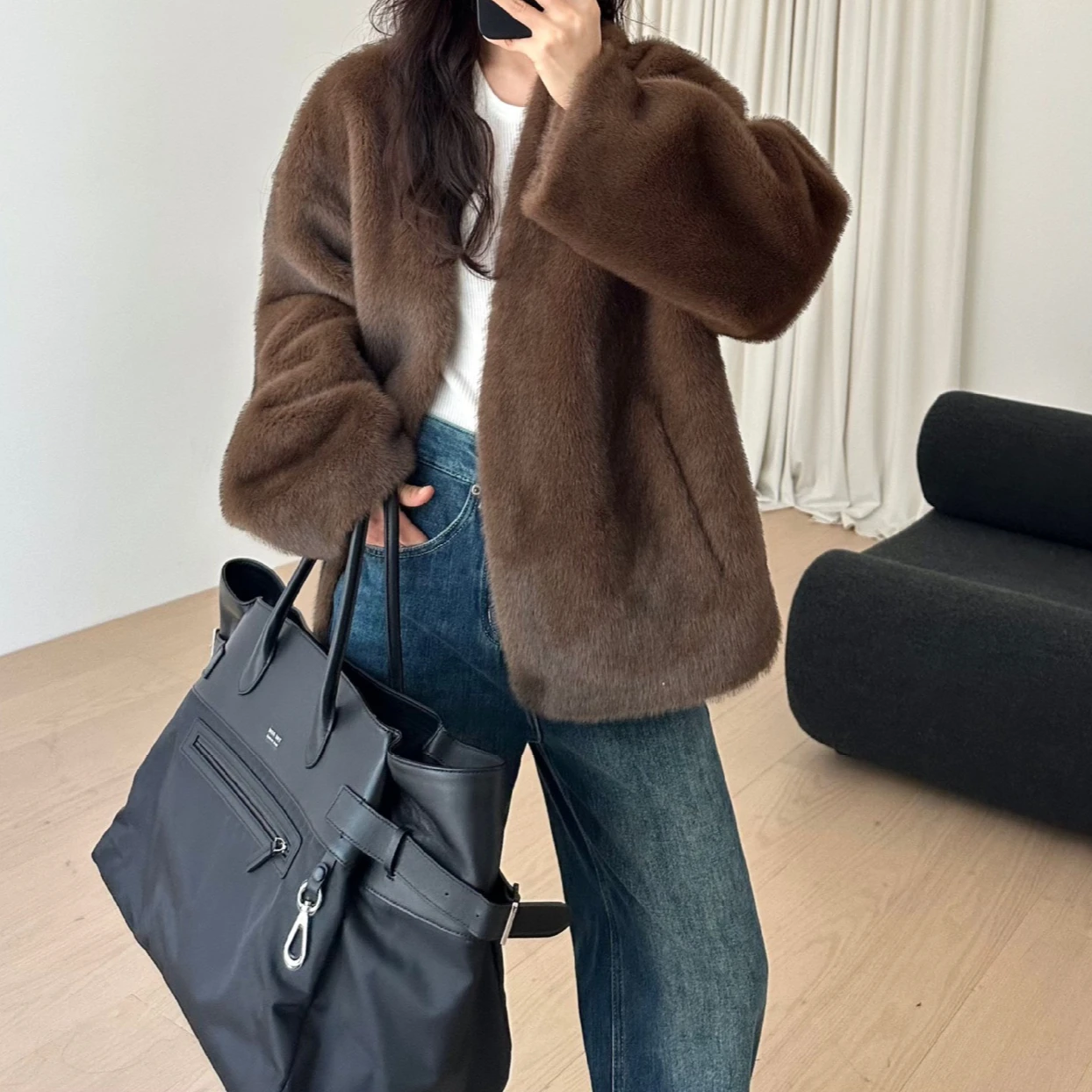 

Faux Fur Coats Women Elegant Splice Jackets Short Coat Thick Warm Y2k Streetwear Work Outerwear 2025 Autumn Winter Overcoat