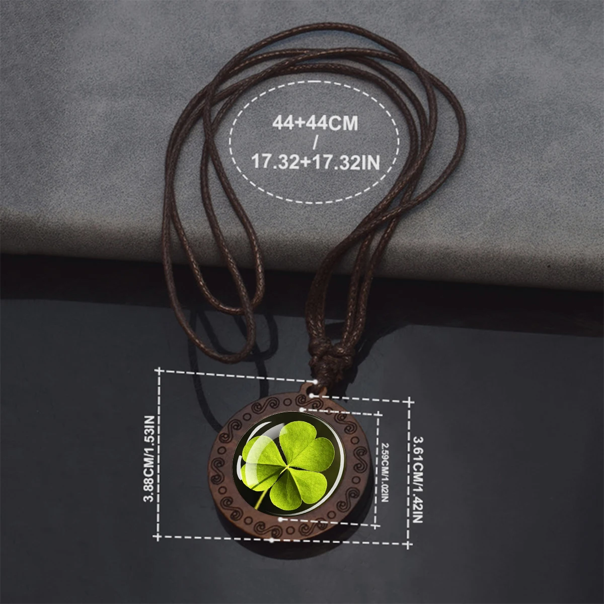 Four Leaf Clover Pendants Shamrock Green Lucky Grass Wooden Pendant Rope Chains Necklace for Women Men Vintage Jewelry Gift