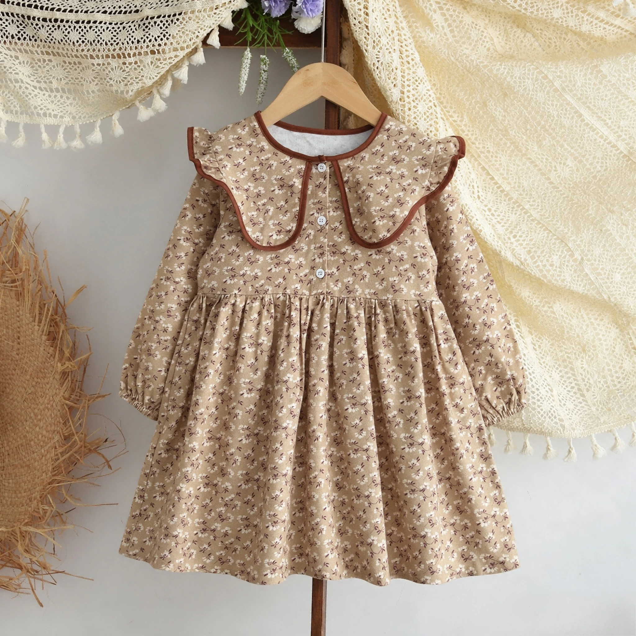 Countryside Style Autumn New Khaki Color 2-6 Year Old Girls' Lapel Floral Casual Dress