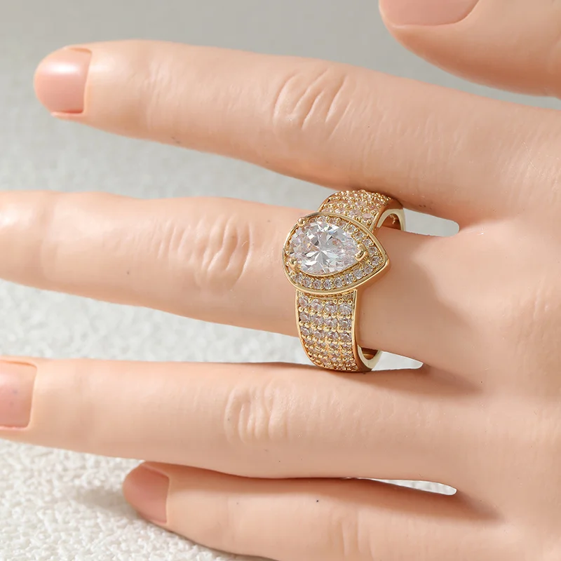 Women's Luxury Golden Plated Ring Fully Covered Cubic Zircon Design Sparkling Ring  Wedding Banquet Party Temperament Jewelry