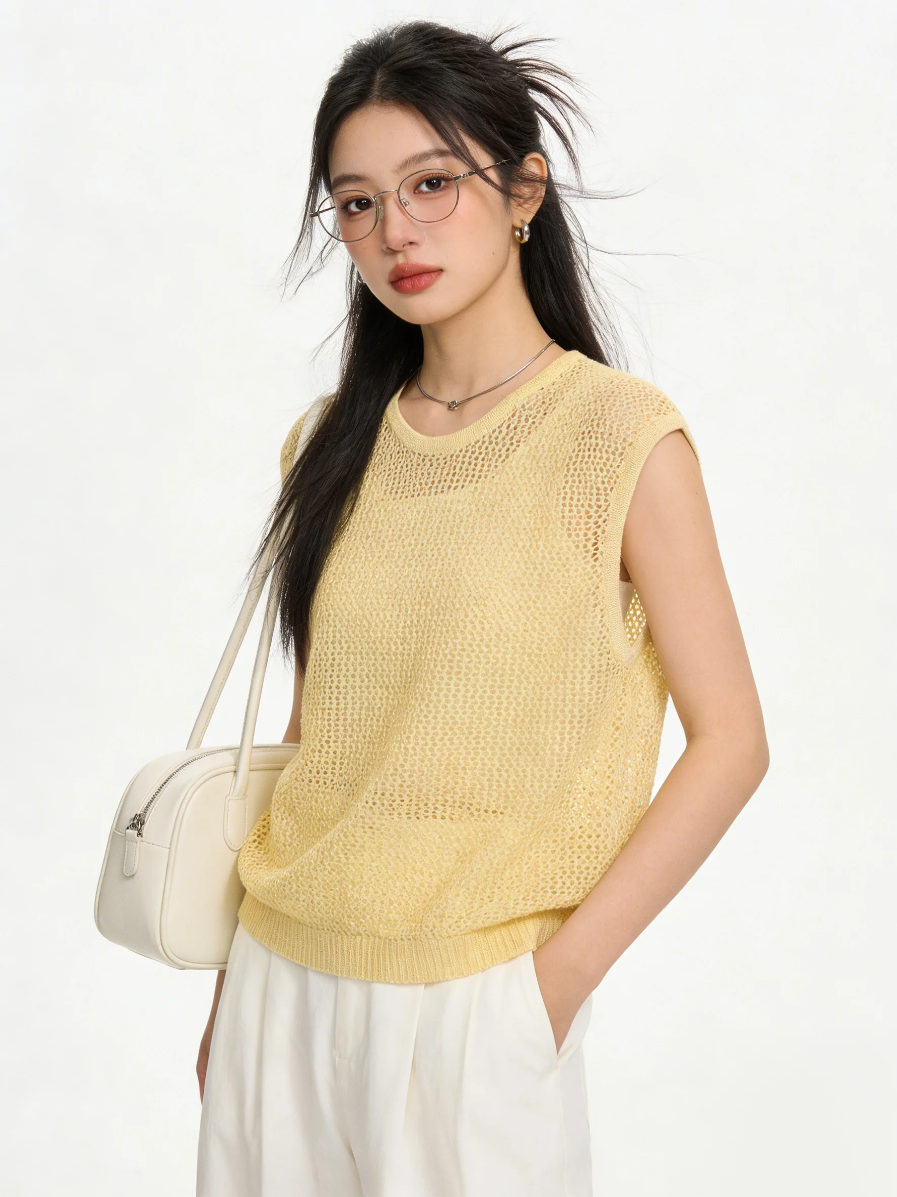 

Желтый вязаный комплект из топа и низа с вырезами, в повседневном стиле, летний, модный, для многослойных образов, без рукавов, для ношения под одеждой