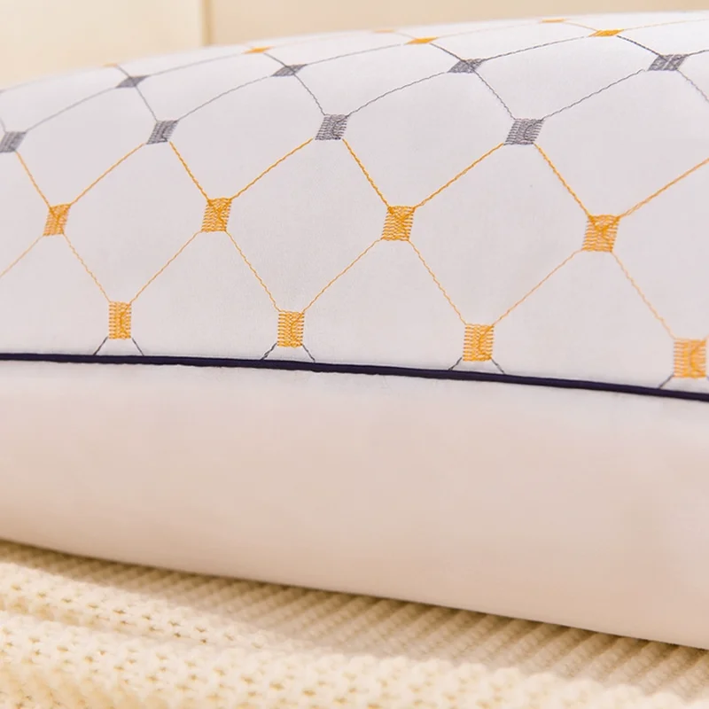 وسائد مضادة للبكتيريا وغير مشوهة لحماية العمود الفقري العنقي للمساعدة في النوم للاستخدام المنزلي وسادة واحدة ناعمة ومريحة