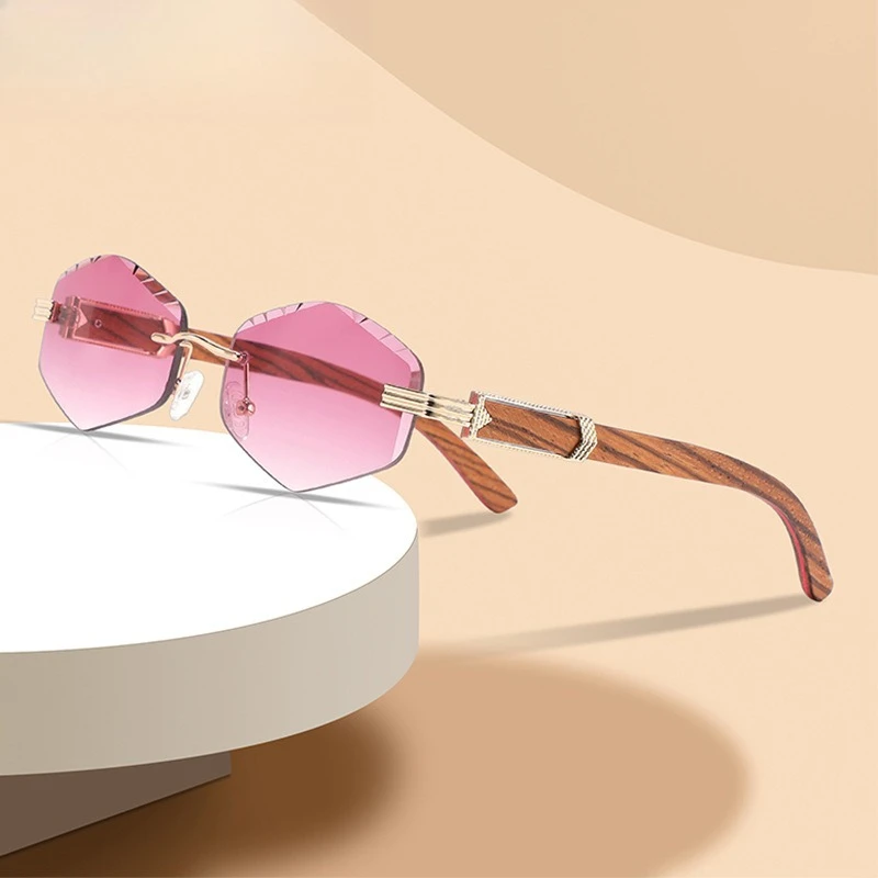 

Прямоугольные безободковые солнцезащитные очки для женщин, модные, с линзами с алмазной огранкой, ретро-дизайн, деревянные дужки, защита UV400, трендовые очки, новинка 2026 года