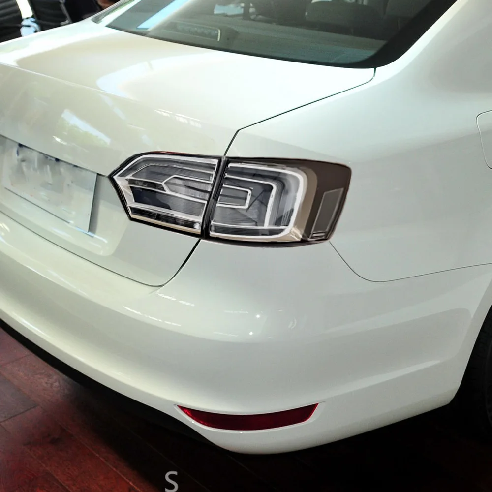 

For Car Tail Light Assembly for Volkswagen Jetta Mk6 Sagitar 2012-2014 Upgraded Transparent Version, LED Car Dynamic Accessories