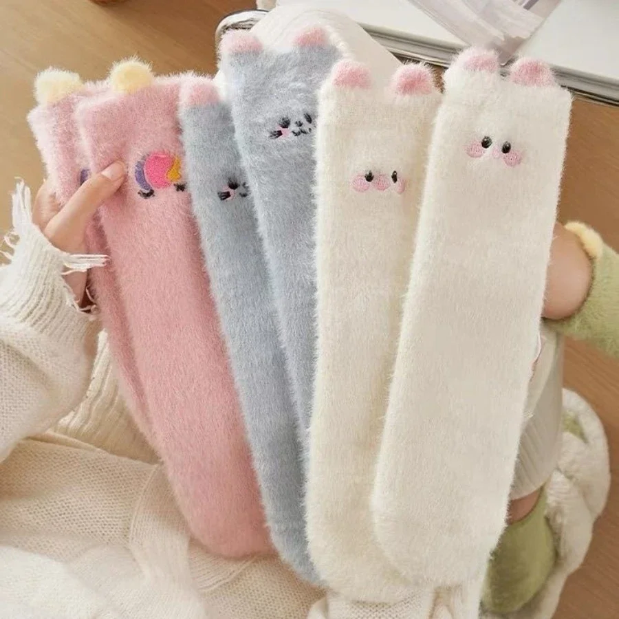 

5 Pairs of Random Women's Autumn and Winter Cartoon Animal Warm Socks, 3D Cute and Interesting Patterns, Warm and Comfortable