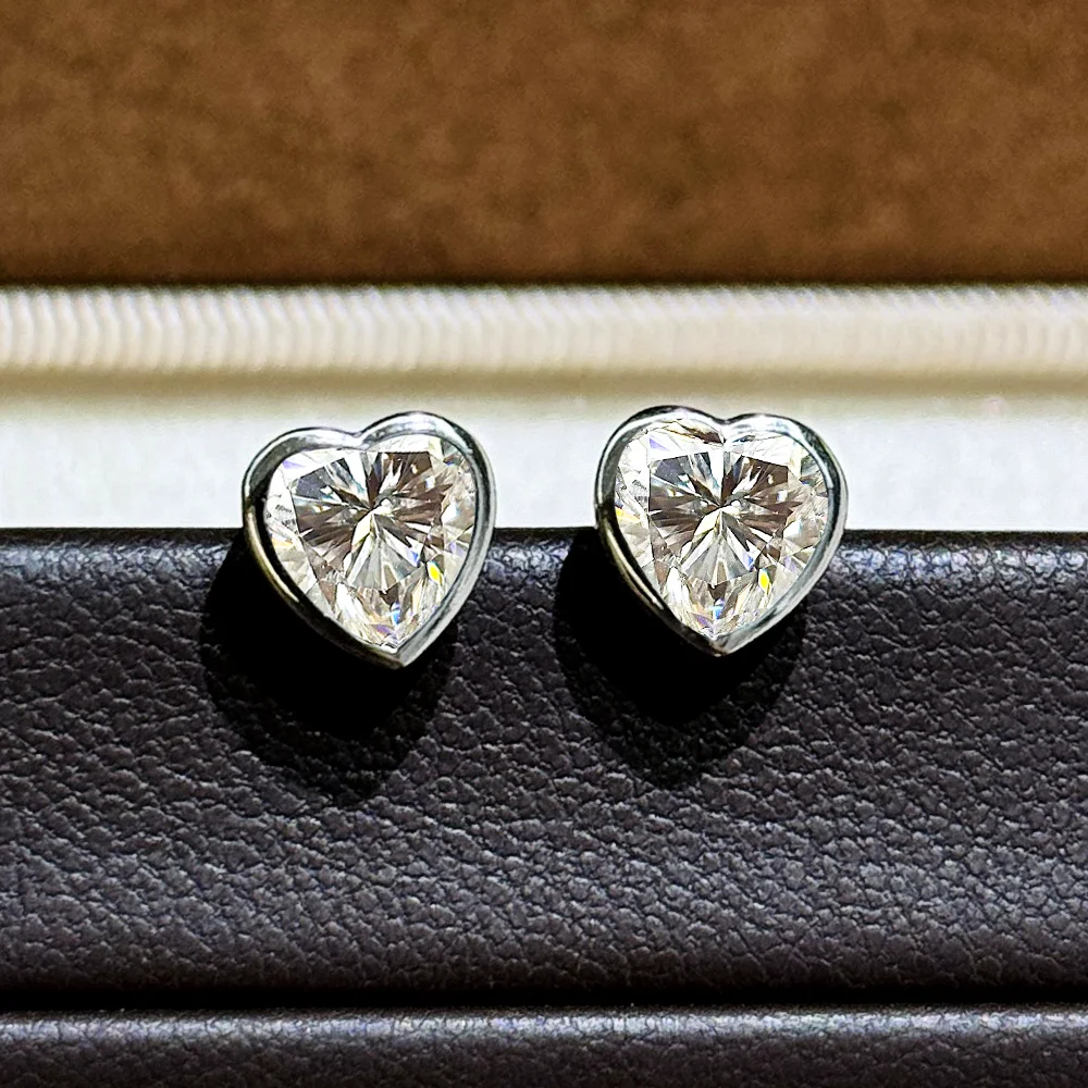 

5mm Heart Cut Moissanite Bezel Earrings for Women 100% S925 Silver Lab Diamond Ear Studs Wedding Bridal Fine Jewelry Gift
