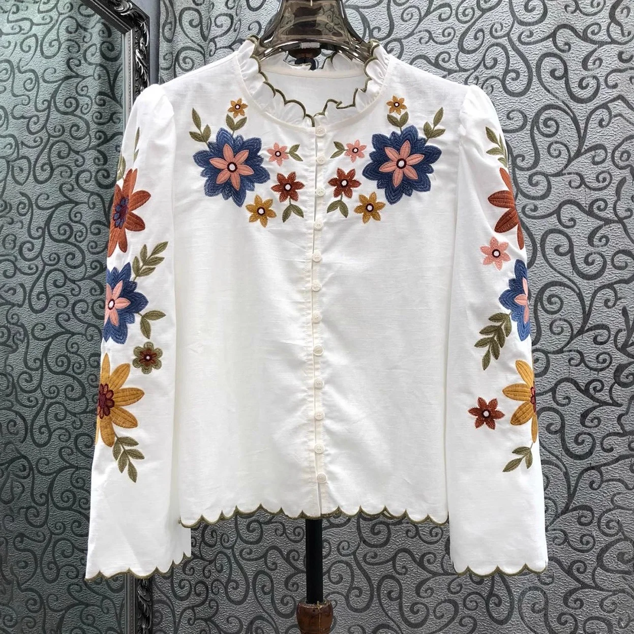 

Tops Fashion New Blouse Shirt 2025 Autumn Style Women Exquisite Floral Embroidery Long Sleeve Casual White Cotton Linen Shirts