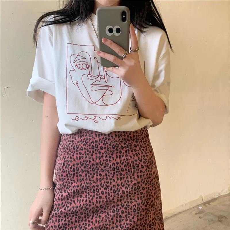 Women Short Sleeve Tee T-shirts Summer Clothes 2024 New Korean Popular Style Female Loose Casual Graffiti Print White Tops