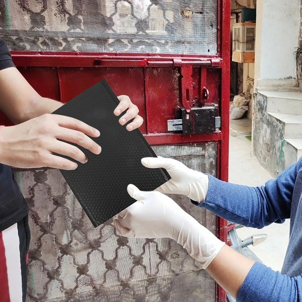 

25Pcs Self Sealing Mailer Bags Insulated Shipping Envelopes for Product Safety in Rain Mail Bags Bubble Envelopes