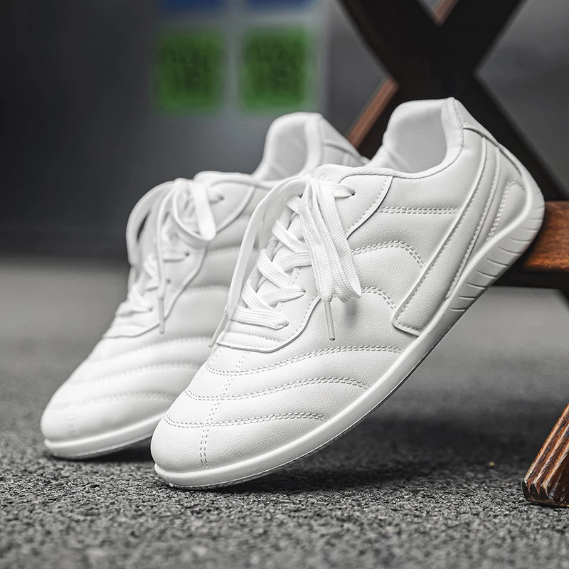 

Кожаные новые удобные износостойкие универсальные модные и модные повседневные спортивные нескользящие туфли с низким вырезом