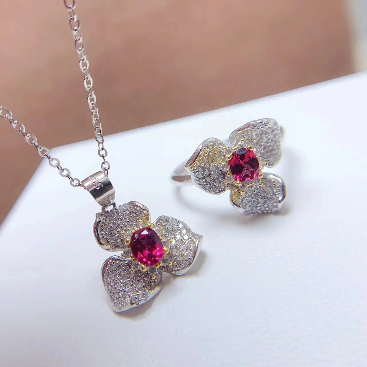 925 silver 100% natural pyrope garnet jewelry set for girl 4mm*5mm VVS grade garnet ring and necklace pendant with gold plating