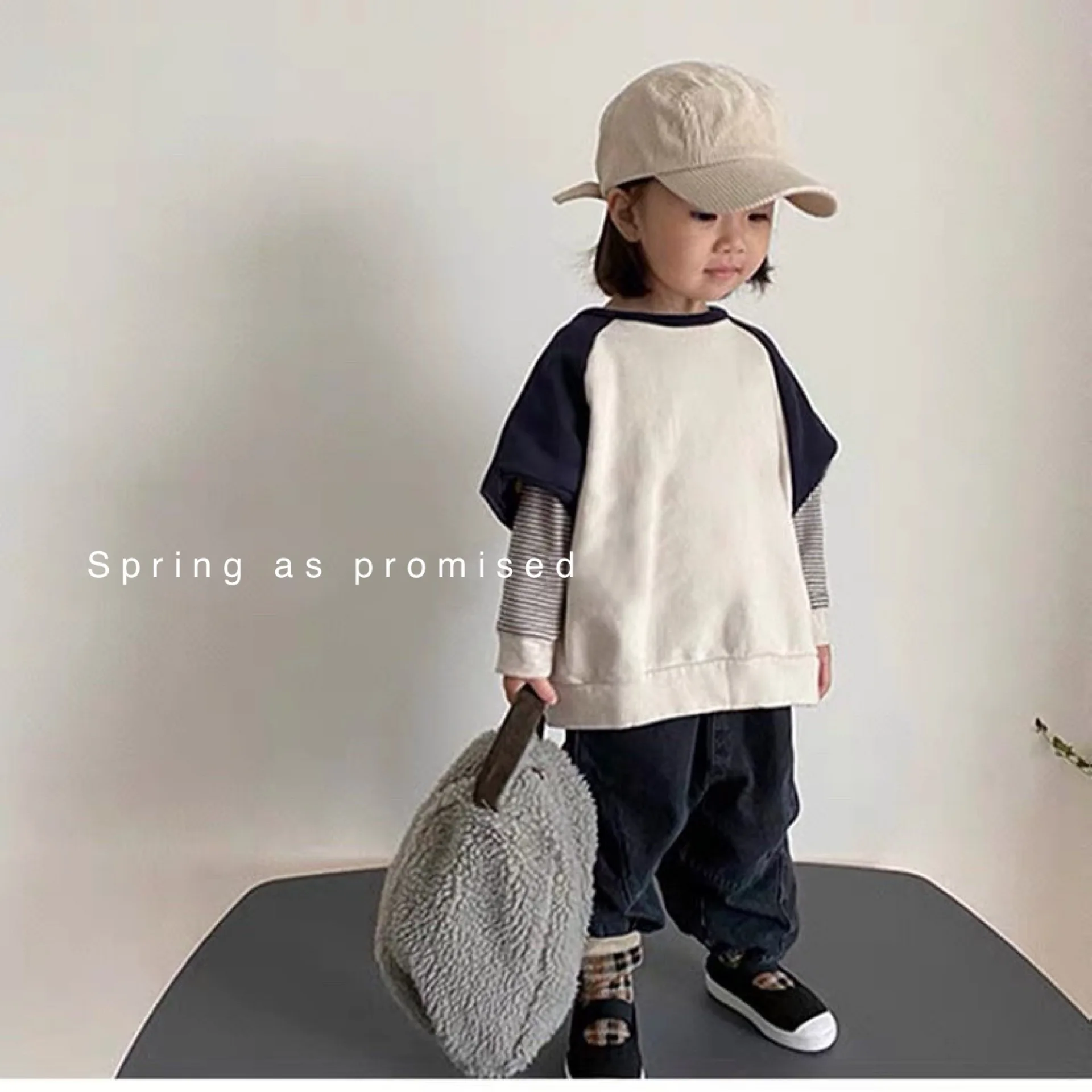 

Children Clothing Top Korean Spring and Autumn New Boys and Girls Raglan Sleeve Color Matching Short-sleeved Sweater