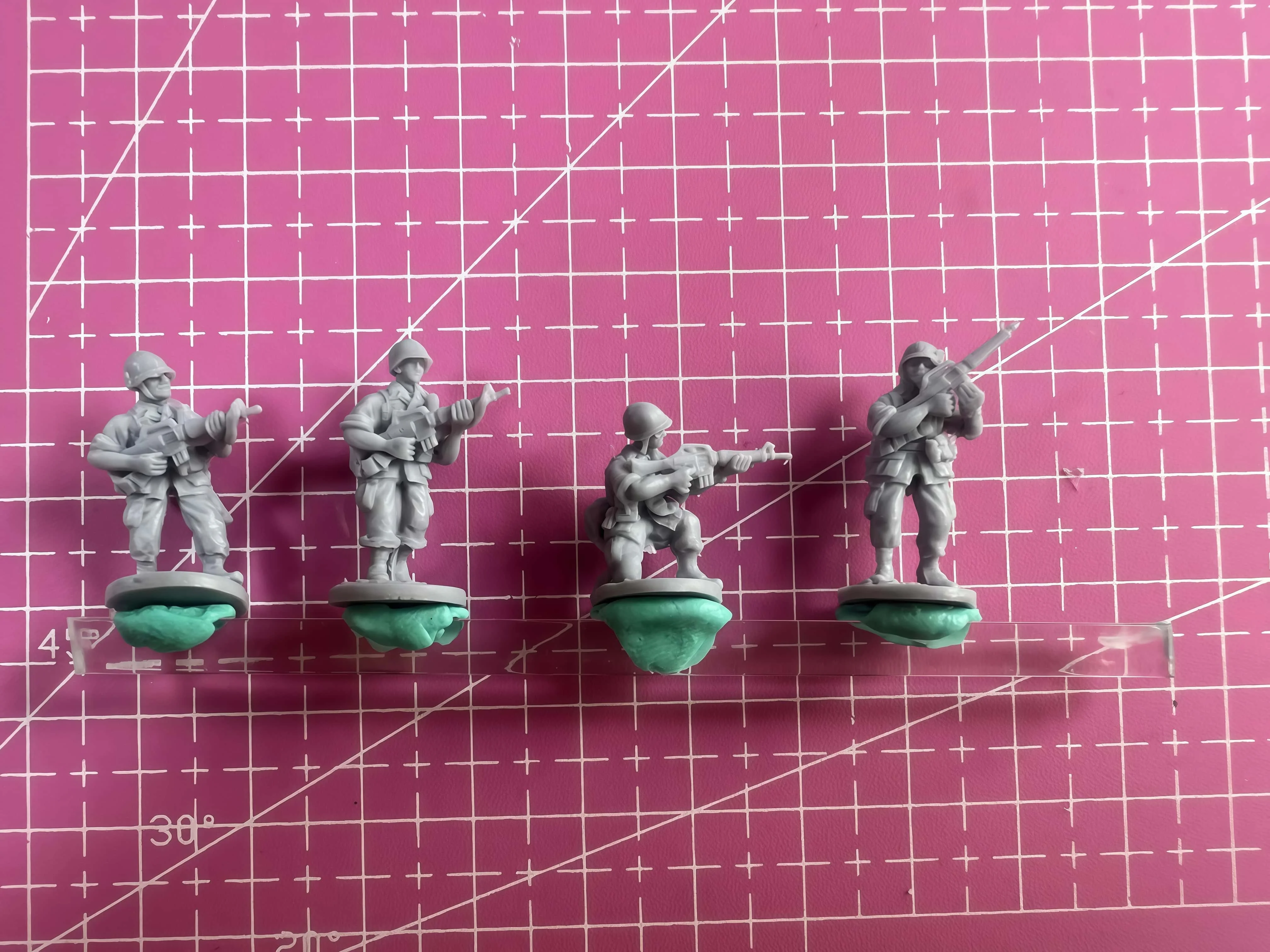 

Комплект прецизионной модели из смолы 1/72, модель солдата на 4 человека, неокрашенная