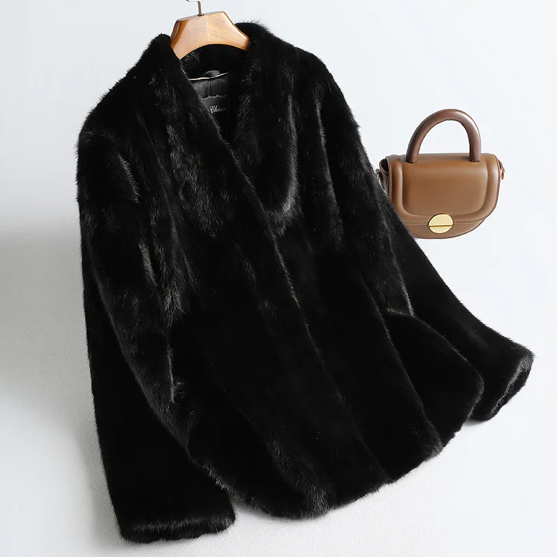 New Minimalist and Stylish V-neck Mink Fur Coat