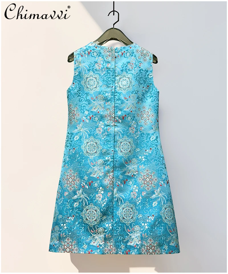 2026 Primavera francese elegante temperamento socialite girocollo senza maniche ricamo in rilievo vita alta abito corto a trapezio per le donne