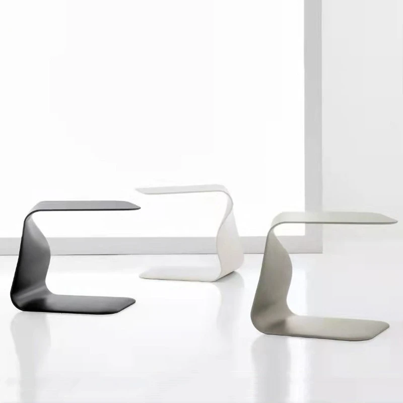 Рисунок 4 - Бытовой диван, журнальный столик