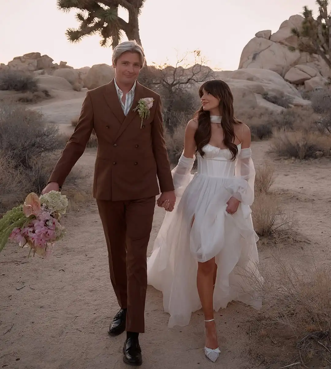 MODX Simple Ivory Off Shoulder A-line Suknie ślubne Sweep Train Long Sleeve Custom Made Bride Gowns Plus Size Zip Back 2025