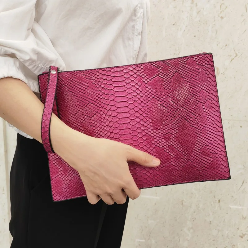 Luxury 3D Serpentine women Clutch Bags Brand Designer iPad Handbags Fashion pu Leather Party Envelope Bag for ladies Wrist walle