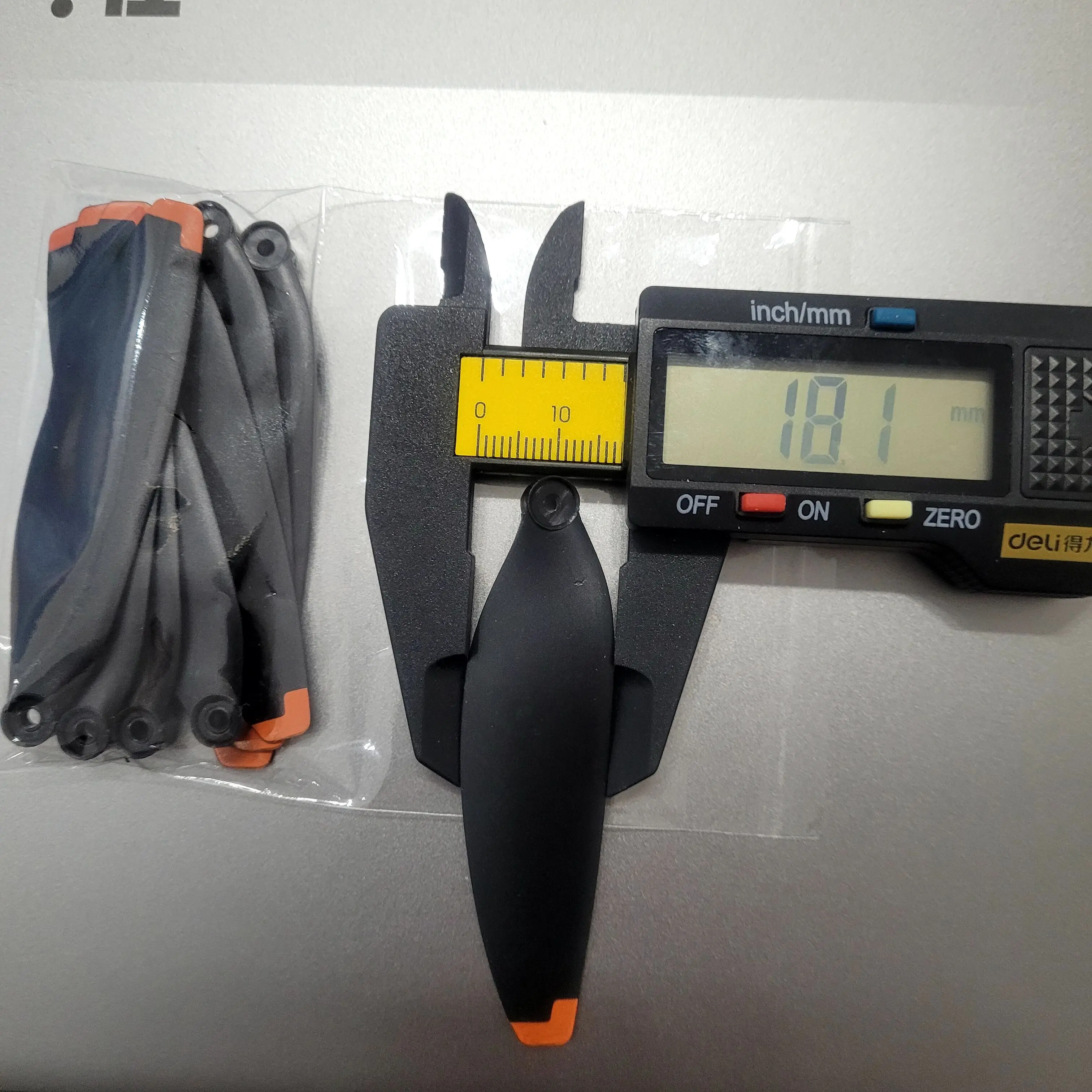 S135 Eis Pro Max Dr… - image