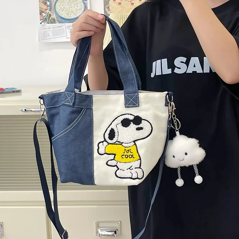 MINISO damska śliczna podręczna torba z grubej bawełny Snoopy śliczna haftowana płócienna torba na ramię studencka torba dojazdowa pod pachami