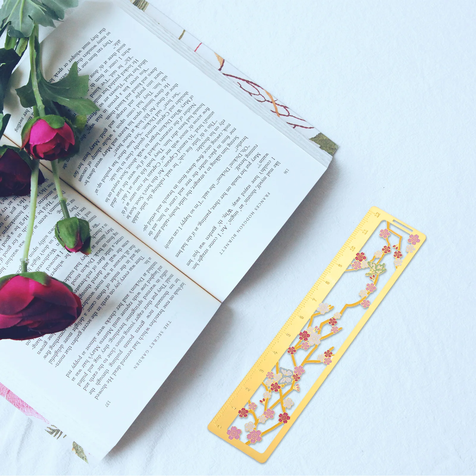 

Brass Bookmarks Ruler Vintage Metal Bookmark Students Classical Marker Eco Gift Readers Writers Graduates Creative Page