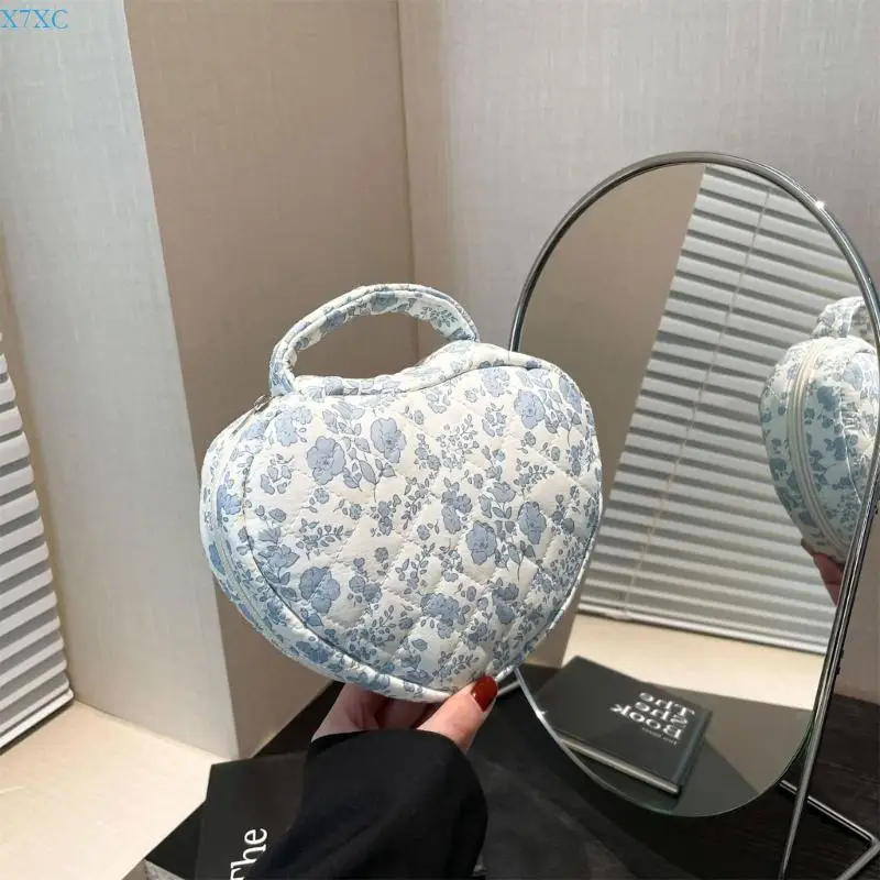 

X7XC Lightweight Flower Pattern Makeup Cosmetic Bag Handbag For Everyday Use